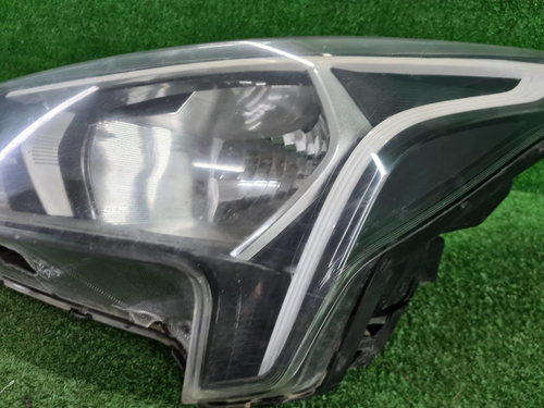 Битая Фара левая Kia Rio 4 (2020-н.в.) галоген