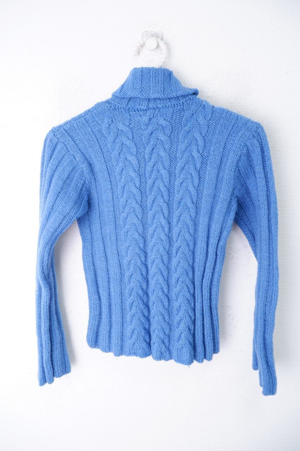 Свитер шерстяной вязаный на 12-14 лет