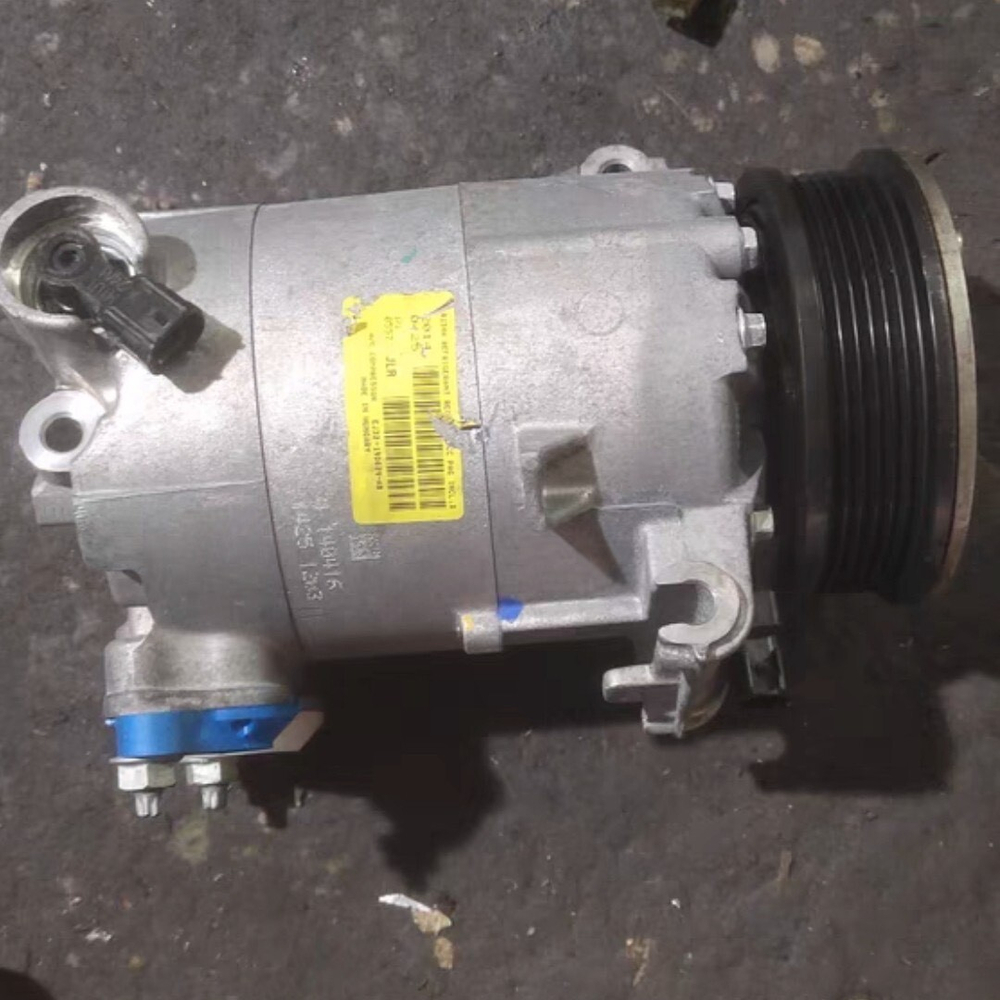 Компрессор кондиционера Land Rover Discovery 3/4, Range Rover Evoque, Freelander 2, Jaguar XF/XJ/XE