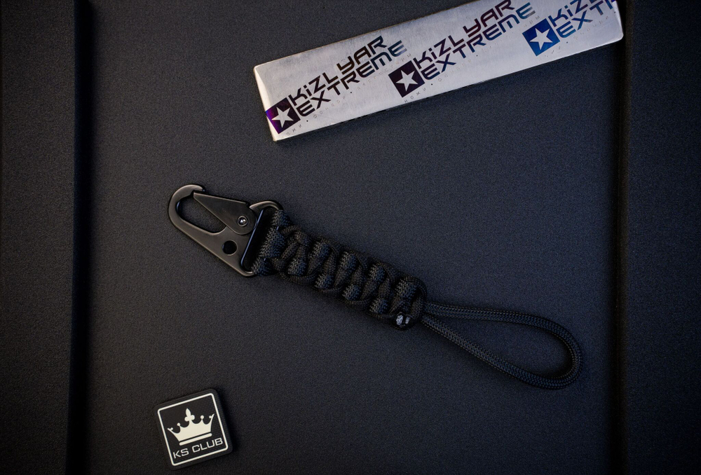 Тактический паракорд с карабином