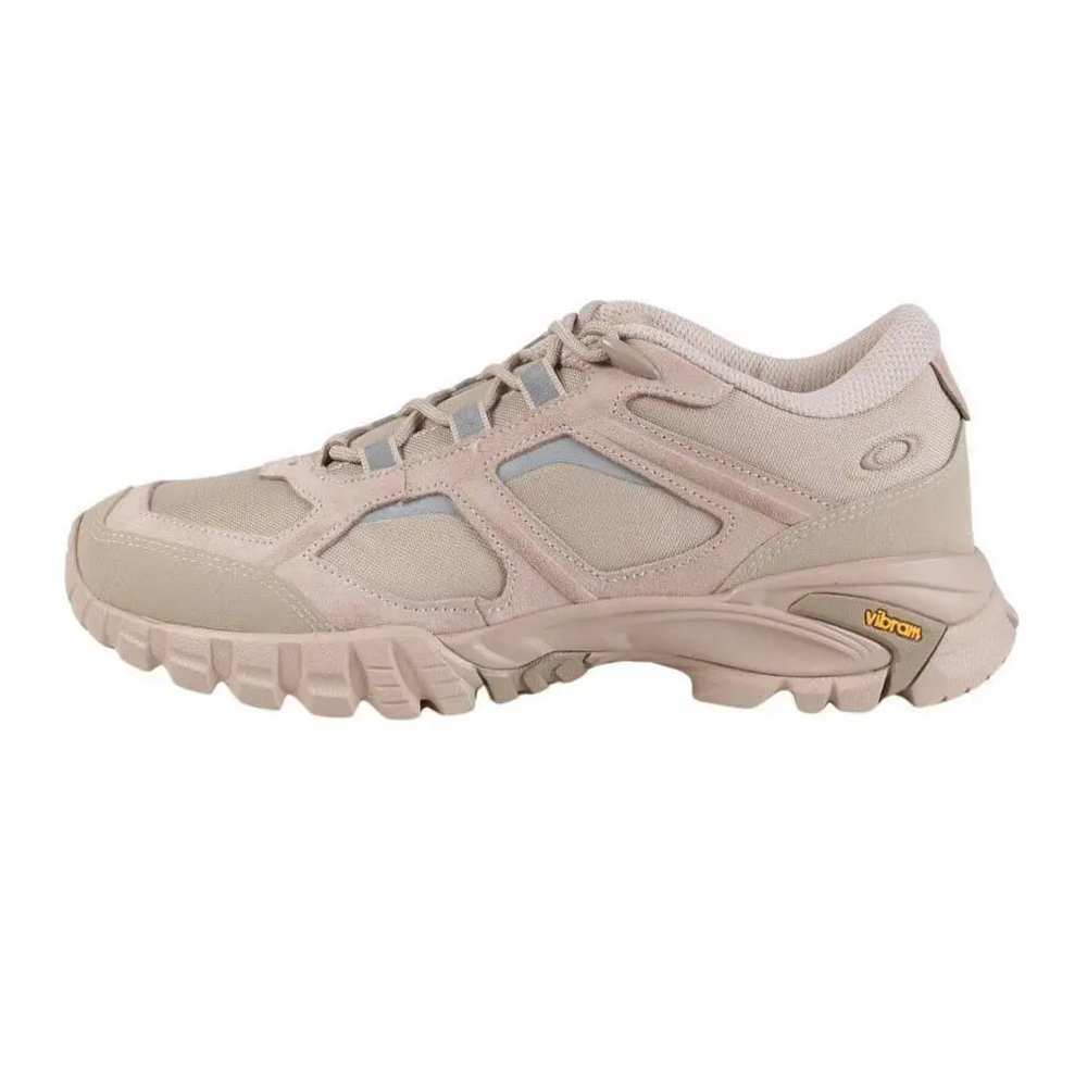 Oakley Sierra Terrain