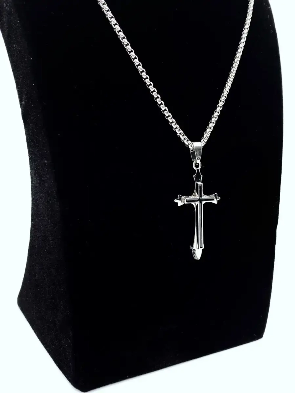 Бижутерная подвеска крестик на серебристой цепочке из стали