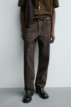 ZARA ДЖИНСЫ ПРЯМОГО КРОЯ С ВОЩЕНЫМ ПОКРЫТИЕМ, ШОКОЛАДНЫЙ