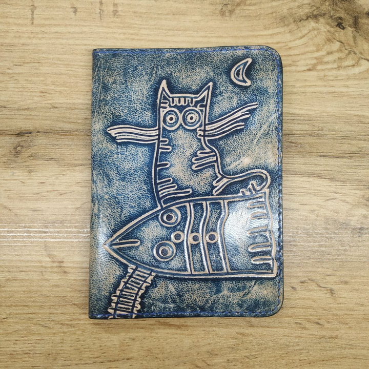 Обложка для паспорта Кот на ракете, цвет голубой, кожа, ручной принт 10x14x1 см