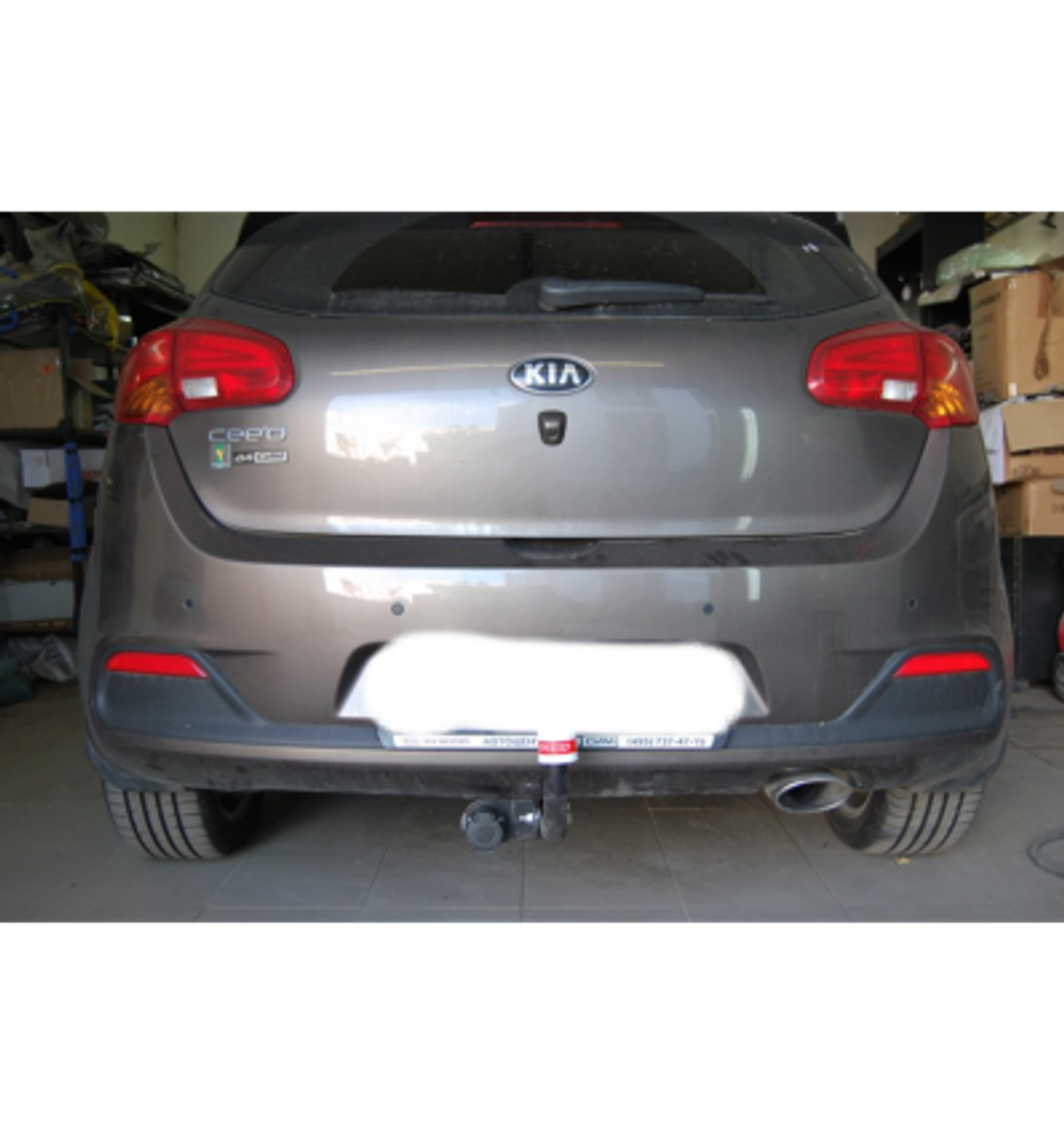 Фаркоп Kia Ceed хетчбек 2012-2015 (не подходит на рейстайлинговую версию 2015-), Hyundai i30 хетчбек 2012-2015 (не подходит на рейстайлинговую версию 2015-), условно-съемный,(без электрики) Трейлер.7352