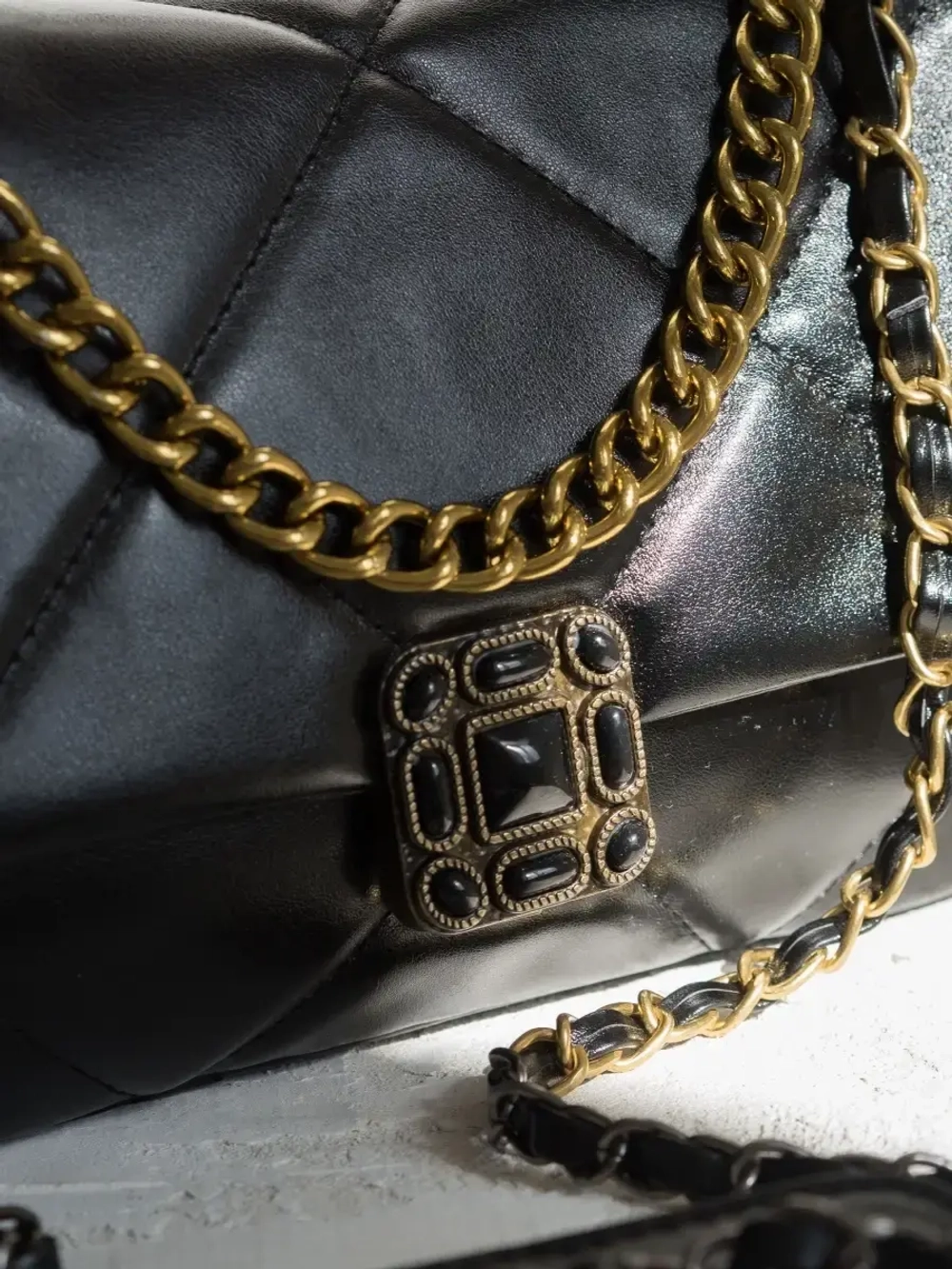 Сумка женская через плечо бренд не кожаная кросс боди модная стёганная на цепочке для девушке шоппер