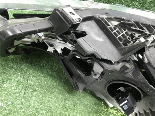 Битая Фара правая BMW 3er F30 (2015-2020) LED