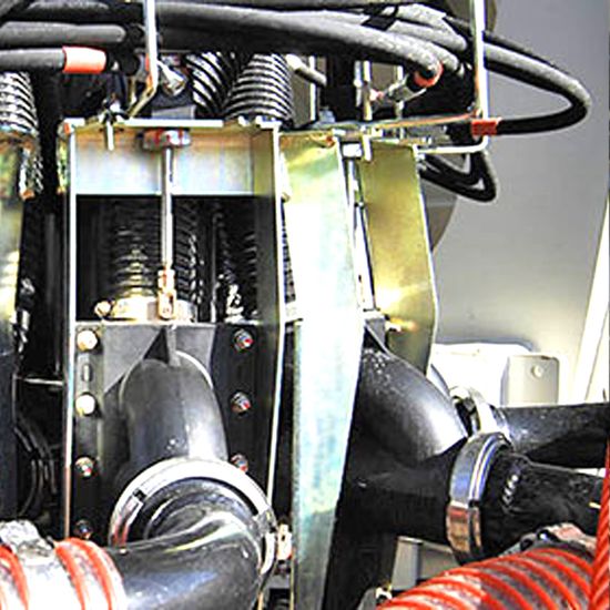 Запчасти  BOURGAULT. подшипниковый узел с хомутом BOURGAULT