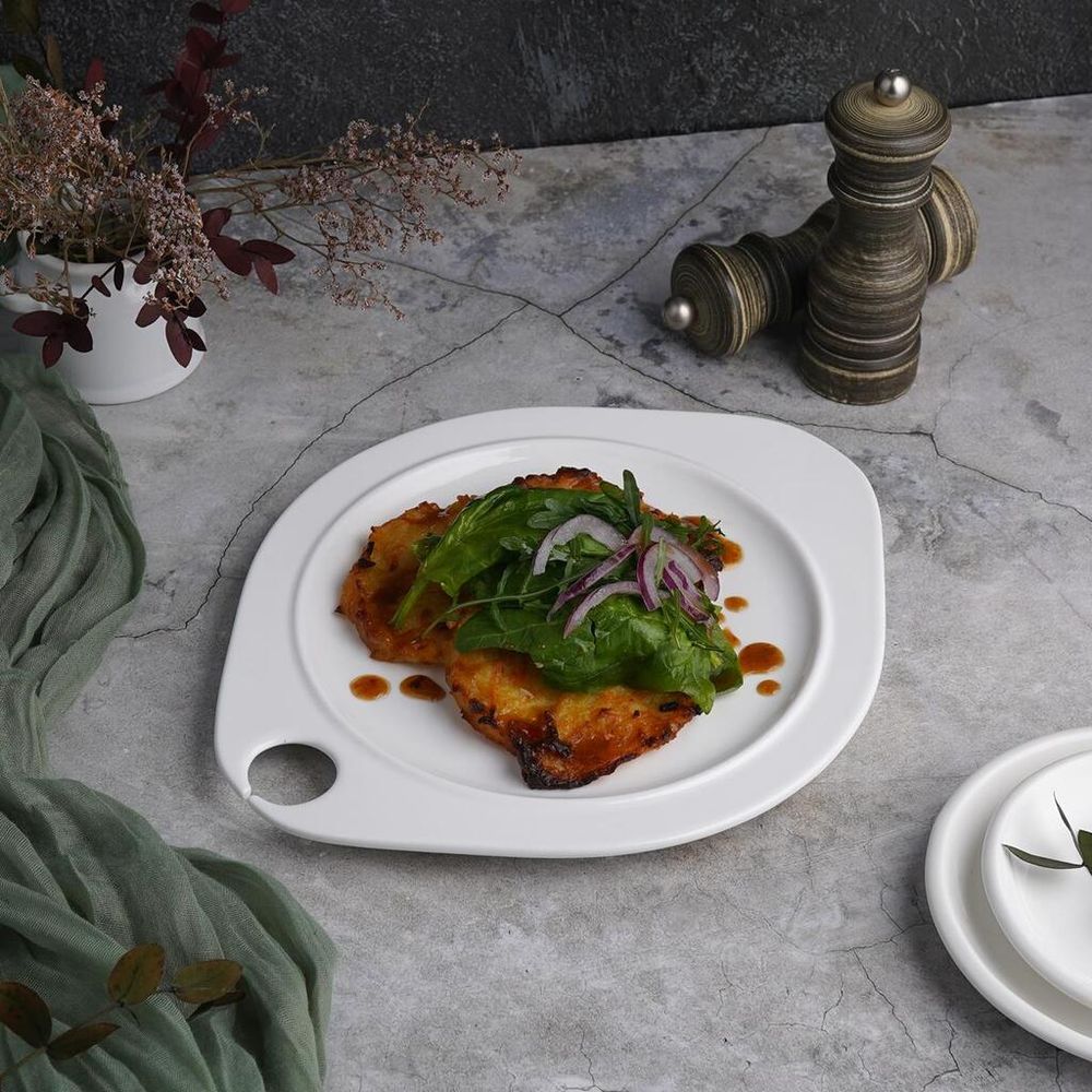 Тарелка 27,5*22,5 см овальная фуршетная с выемкой белая фарфор P.L. Proff Cuisine [6]