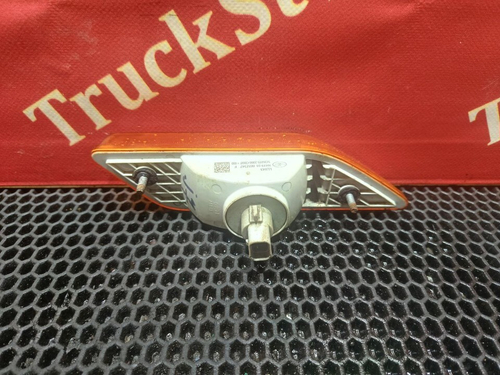 Повторитель указателя поворота левый