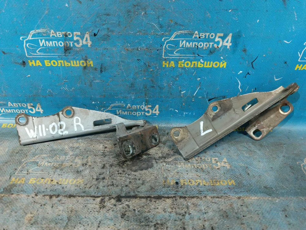 Петля капота левая NISSAN EXPERT 1999-2006