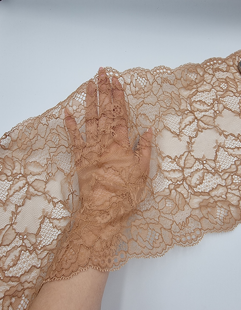 Кружево эластичное коричневое КС178 (24 см)