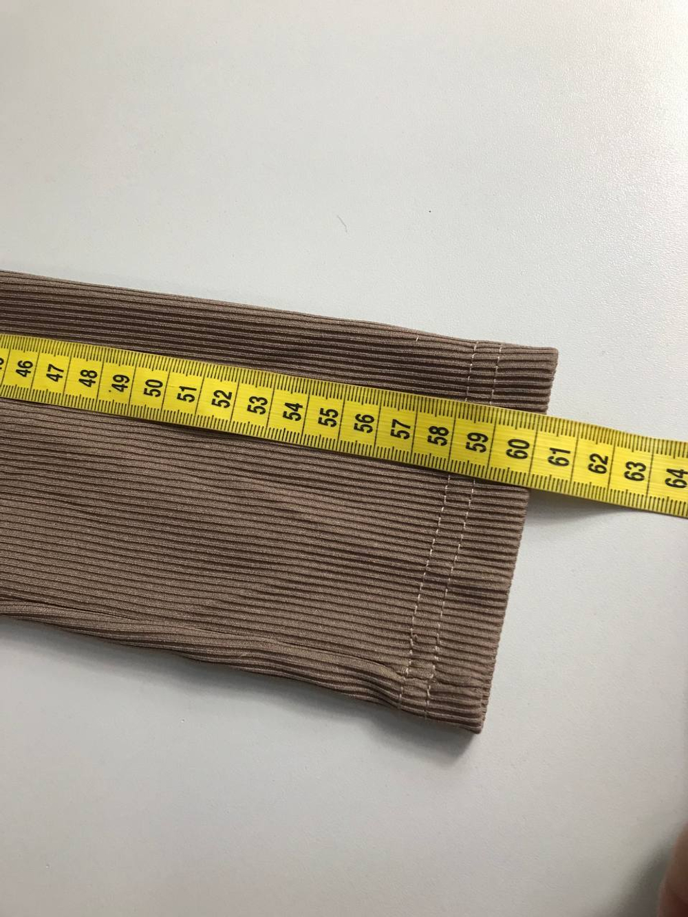 Лонг базового оттенка в рубчик, визуально 42 размер