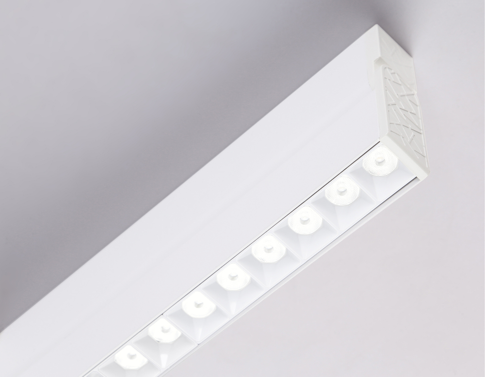 Светильник светодиодный накладной TA1825 WH белый LED 12W 4200K 230*22*87