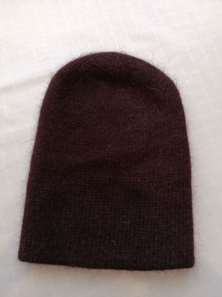 Шапка вязанная, женская, двухсторонняя.