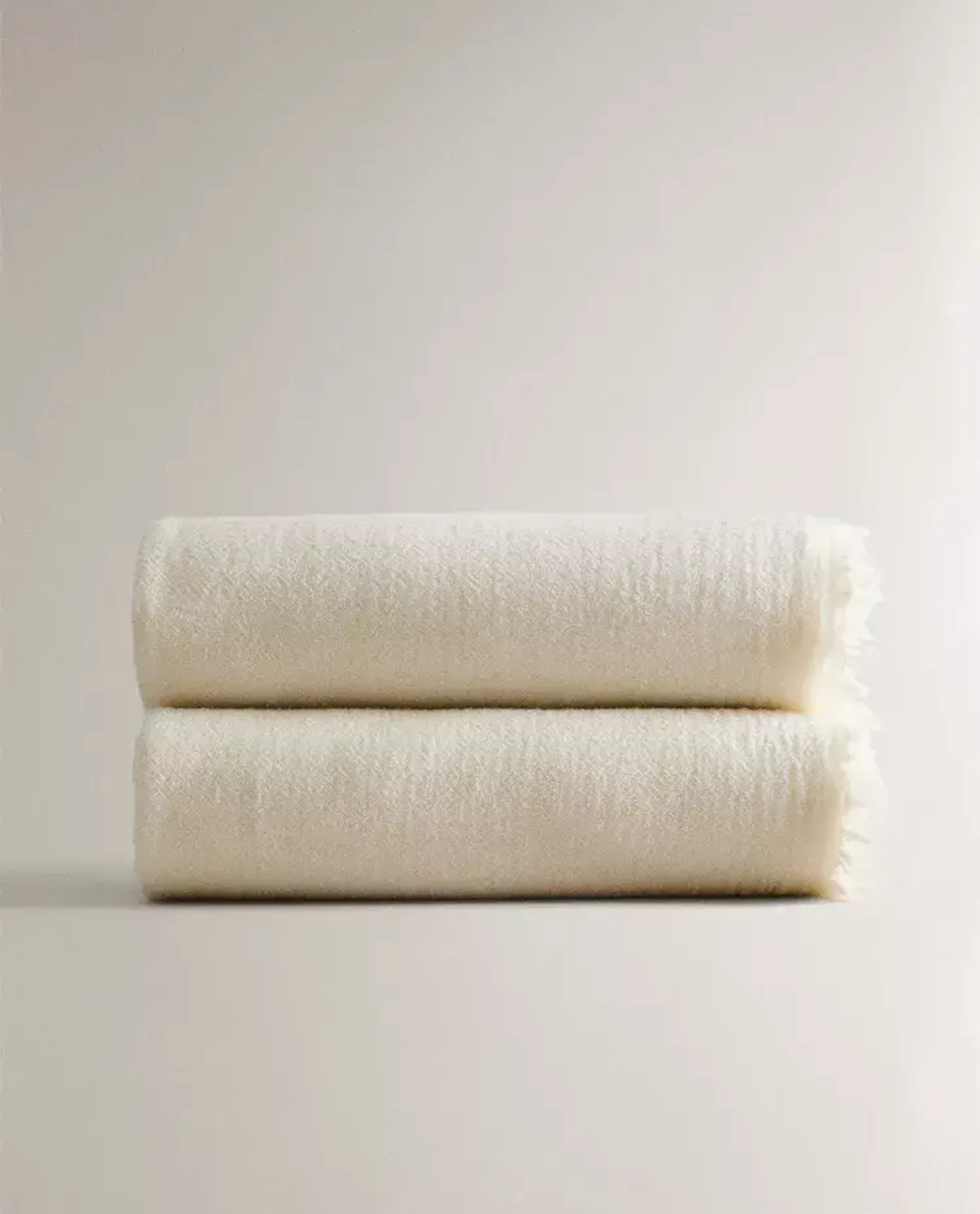 ZARA HOME ПЛЕД ИЗ СМЕСОВОЙ ШЕРСТИ, ЖЕЛТОВАТО-БЕЛЫЙ