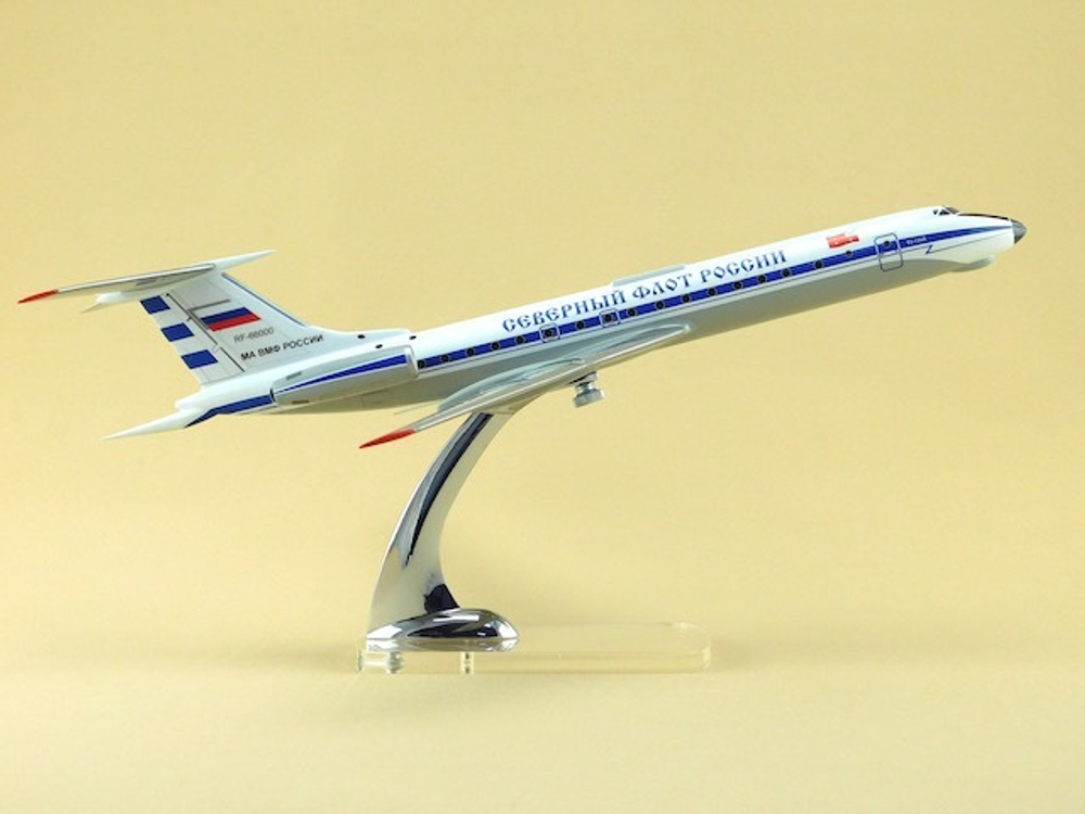 Модель самолета Ту-134А с антенной БУС (М1:100, Северный флот России)
