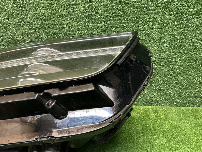 Фара правая Genesis G90 (2018-2022) LED