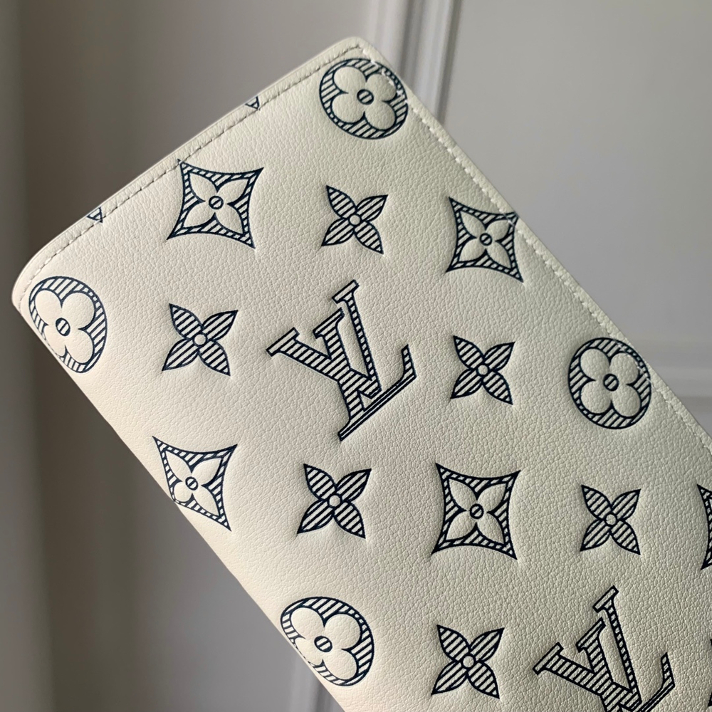 Louis Vuitton Brazza Wallet