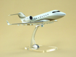 Модель самолета Challenger 604 (М1:72)