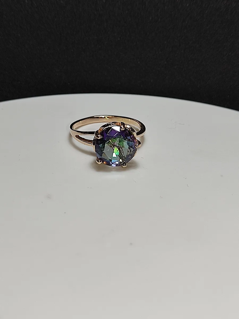 Кольцо бижутерное с кварцем мистик