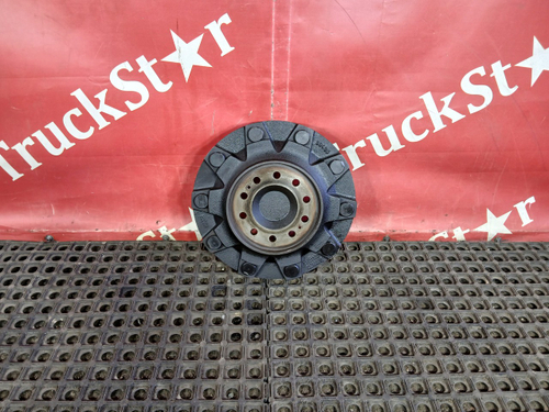 Фланец ступицы передней