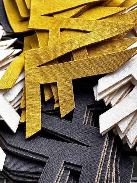 Лазерная резка ткани: точность кроя и чистая обработка деталей