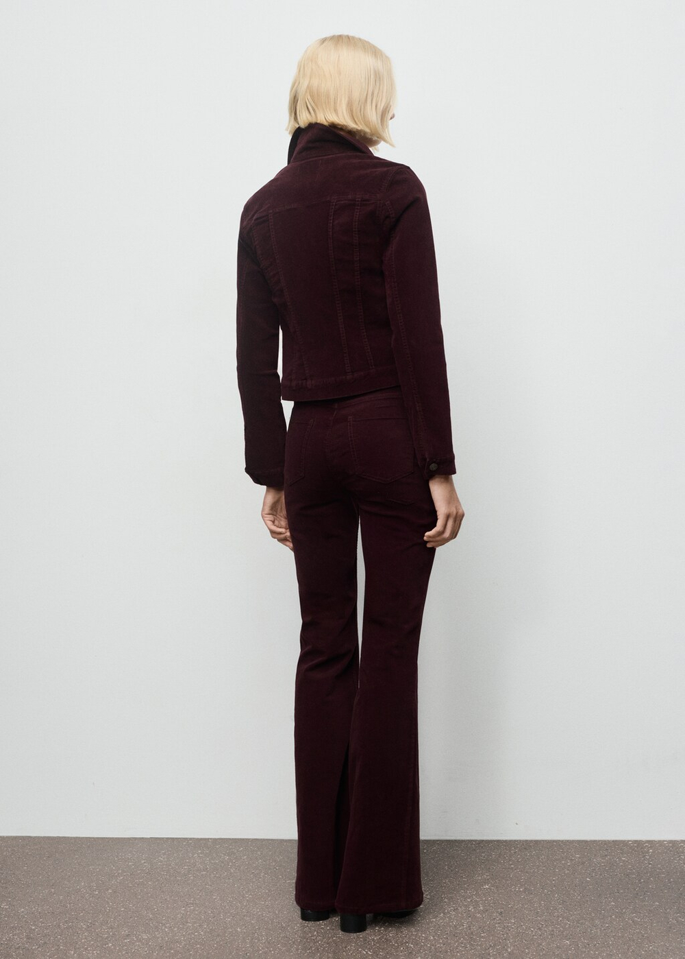 Бархатные джинсы flare