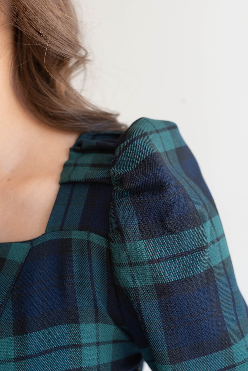 Платье с квадратным вырезом в клетку  из вискозы