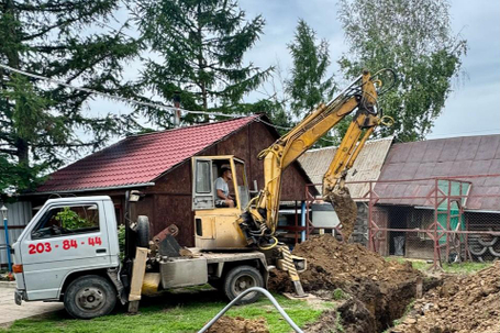 Аренда авто-экскаватора
