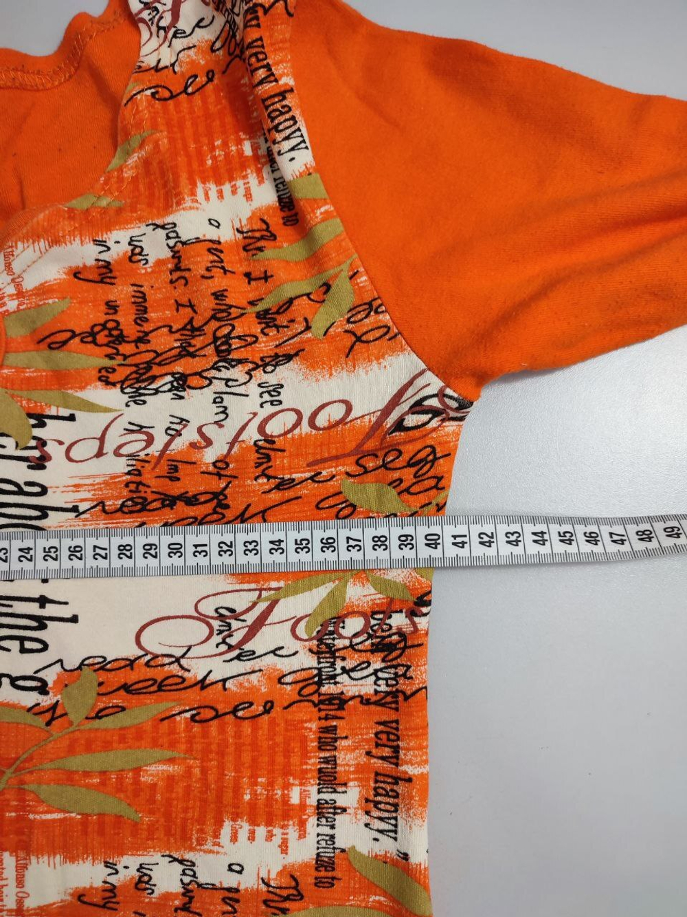 Джемпер с ярким принтом 44 размер