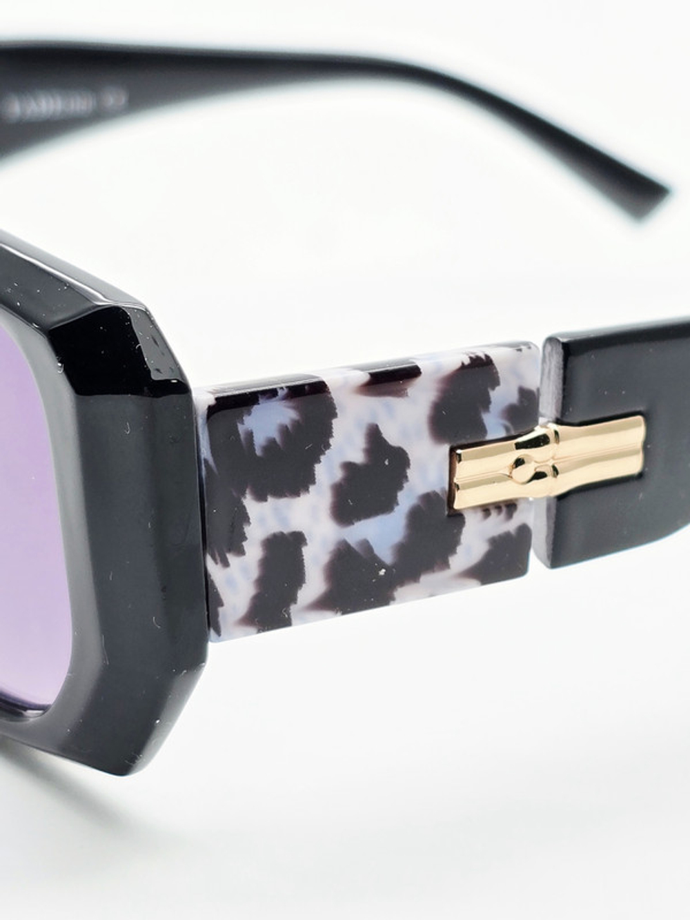 91003979 (FD 5696 C1) Солнцезащитные очки