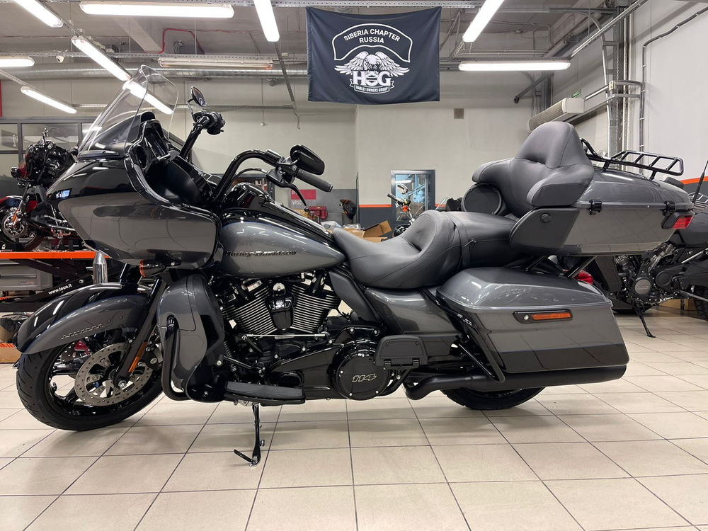Road Glide Limited 114 Harley-Davidson - Gauntlet Gray Metallic (Black Finish)