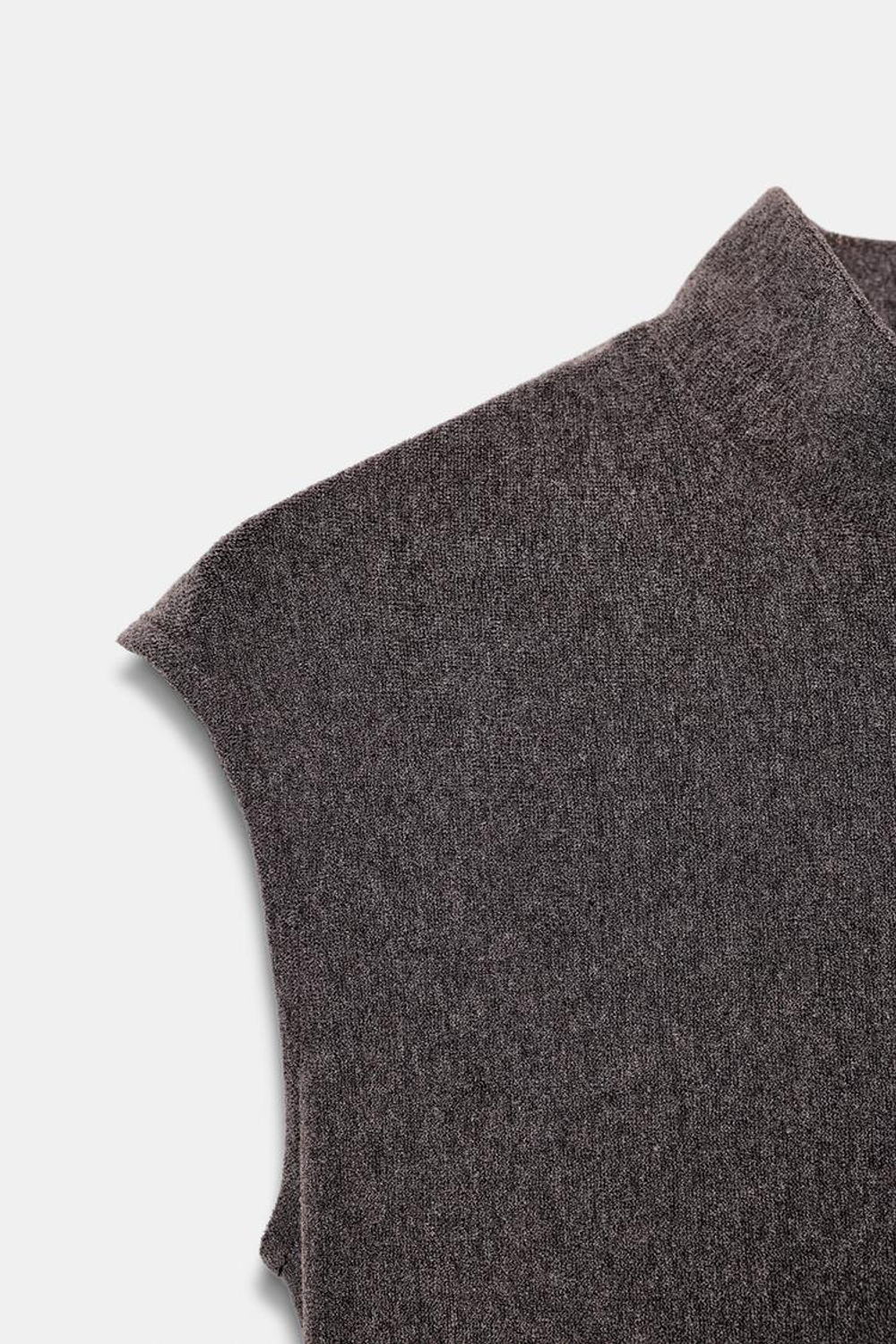 ZARA МЯГКИЙ ТОП С ВЫСОКИМ ВОРОТНИКОМ, КОРИЧНЕВЫЙ МЕЛАНЖ