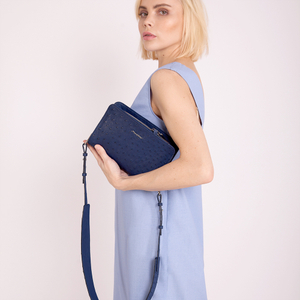 Женская сумка Emilie из кожи страуса синего цвета