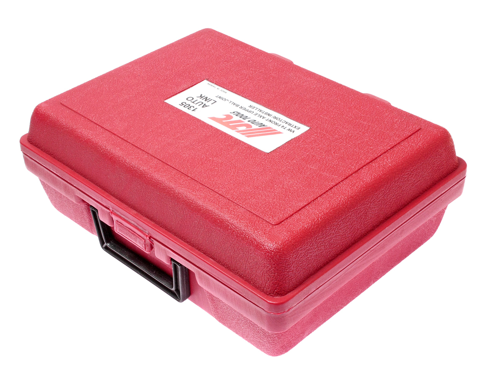 JTC-1305 - Приспособление для снятия верхних шаровых опор передней подвески набор в кейсе (VW AUDI) JTC - Комплектация

Регулировочный винт;
Съемник;
Втулка для установки;
Втулка для демонтажа;
Втулка для демонтажа;
Оправка для демонтажа;
Оправка для установки;


Описание

Набор приспособлений используется для снятия/установки шаровых опор.
Все работы выполняются прямо на автомобиле без демонтажа рычагов подвески.


Применение

Volkswagen T4 с дизельным и бензиновым двигателем 2.0 л. и 2.4 л.


Важные рекомендации

Перед использованием очистите регулировочный винт, и нанесите несколько капель масла для облегчения процесса демонтажа.