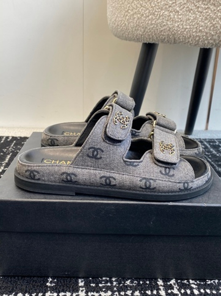 Chanel Slide