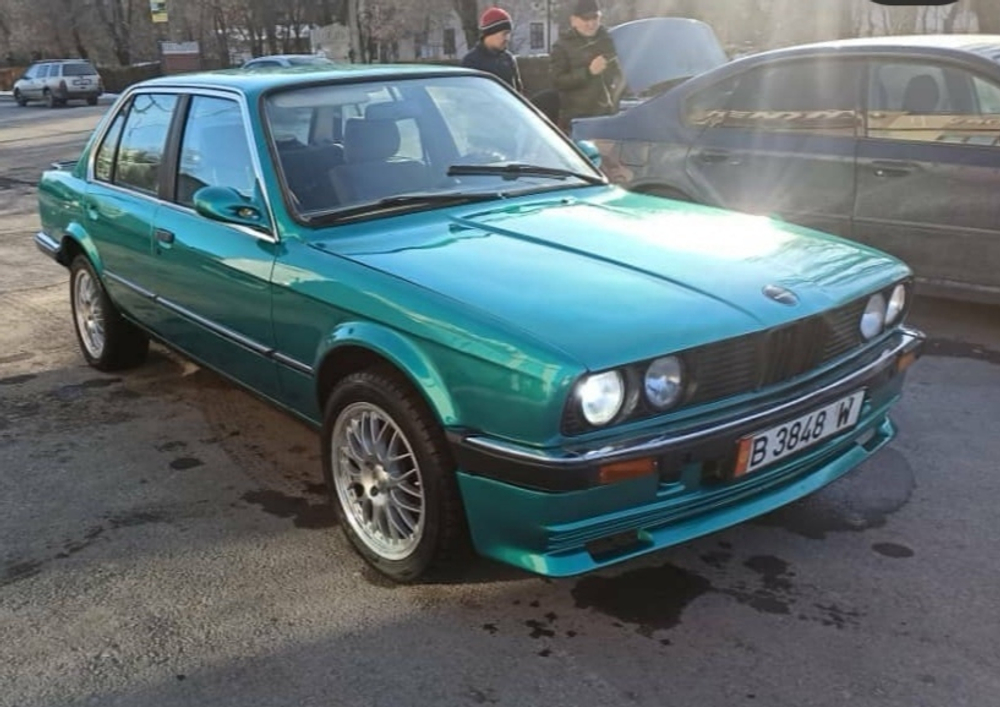 BMW E30 Zender Накладка на фартук пп (Реплика "Стекловолокно")