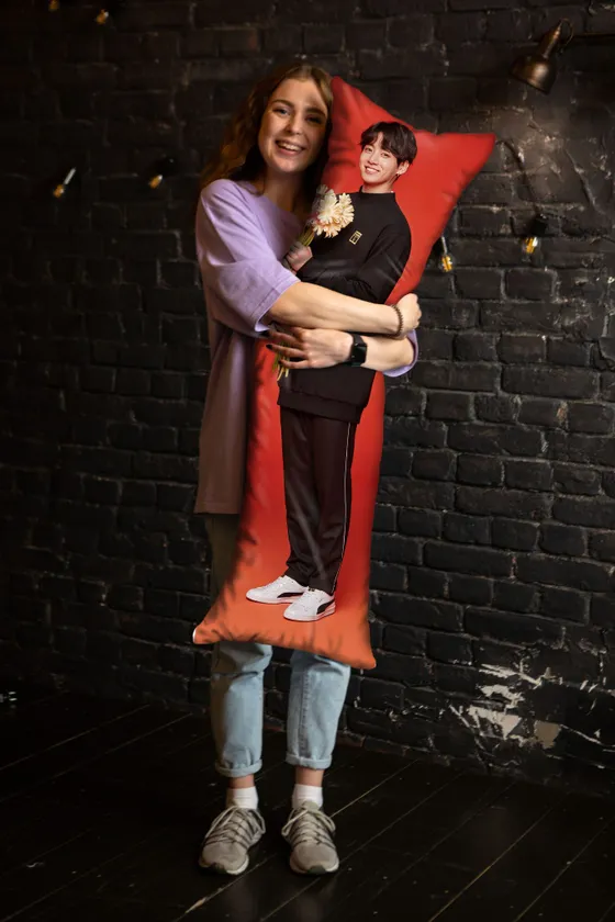 Дакимакура Чонгук и Джин