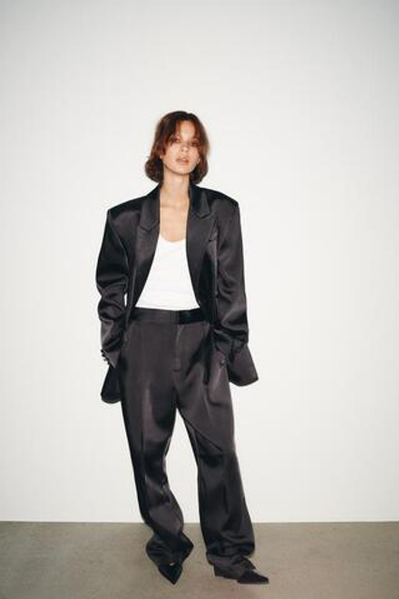 ZARA АТЛАСНЫЕ БРЮКИ СО СКЛАДКАМИ И ВЫСОКОЙ ПОСАДКОЙ, ЧЕРНЫЙ