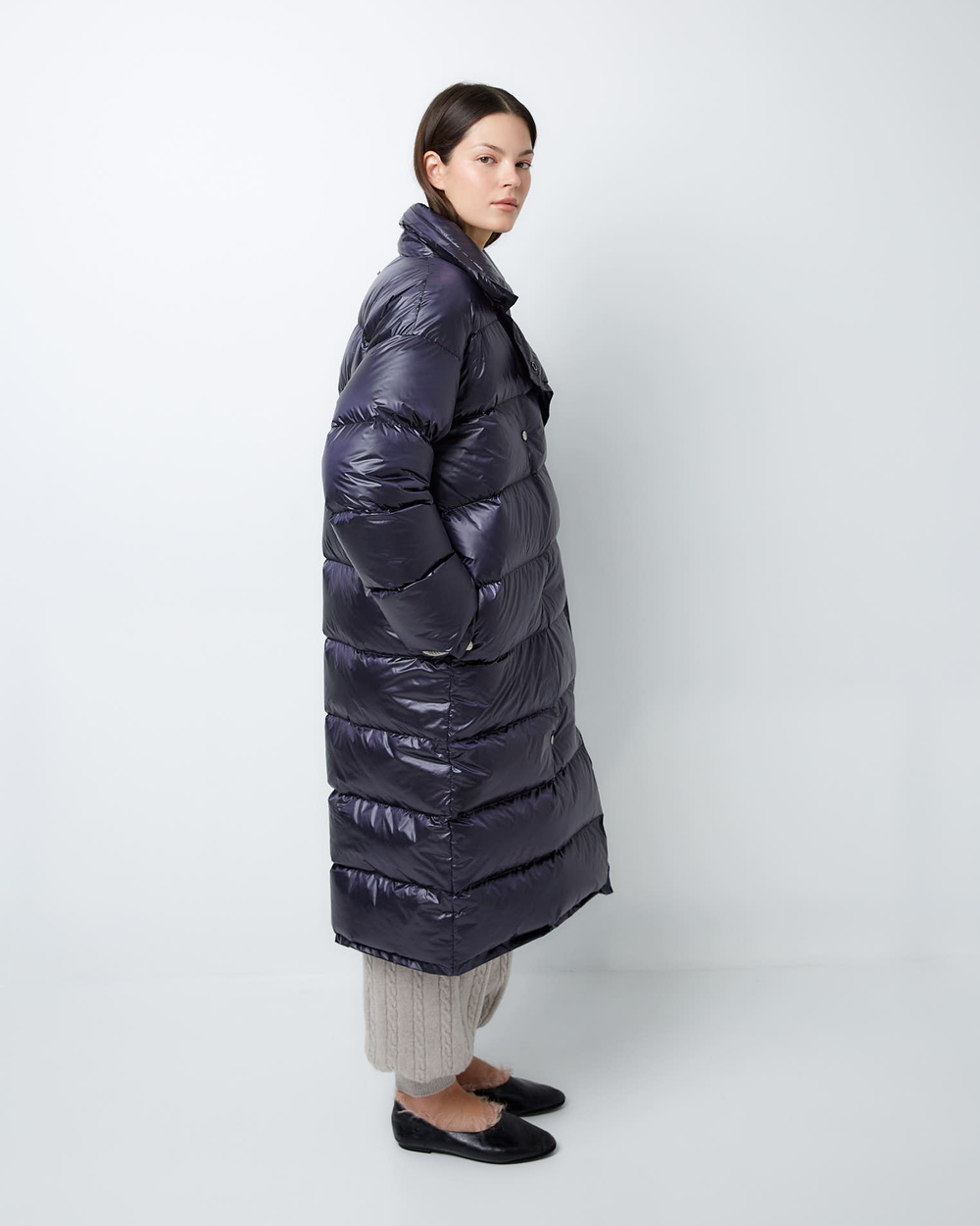 Пуховик двубортный черничный