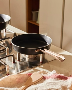 Alessi - Сковорода Эдо глубиной 28см. / артикул   PU114/28 B  / GTIN