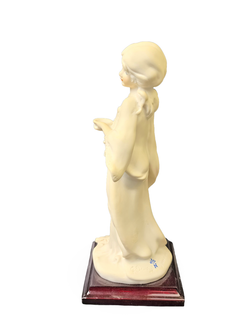 Статуэтка "Девушка - Осень" Capodimonte