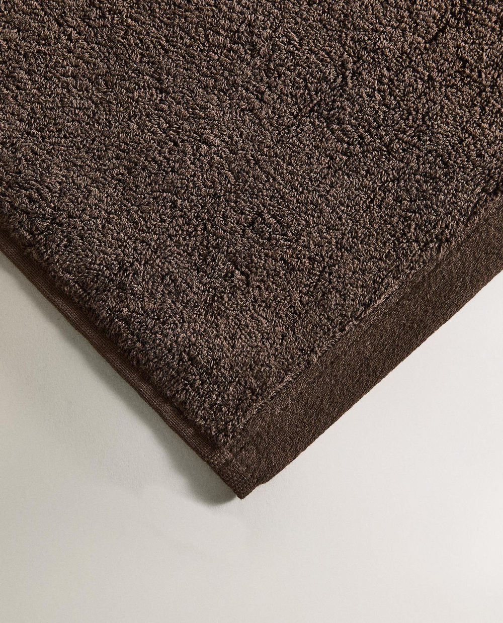 Zara Home - Красочное махровое банное полотенце, коричневый, 50х90 см