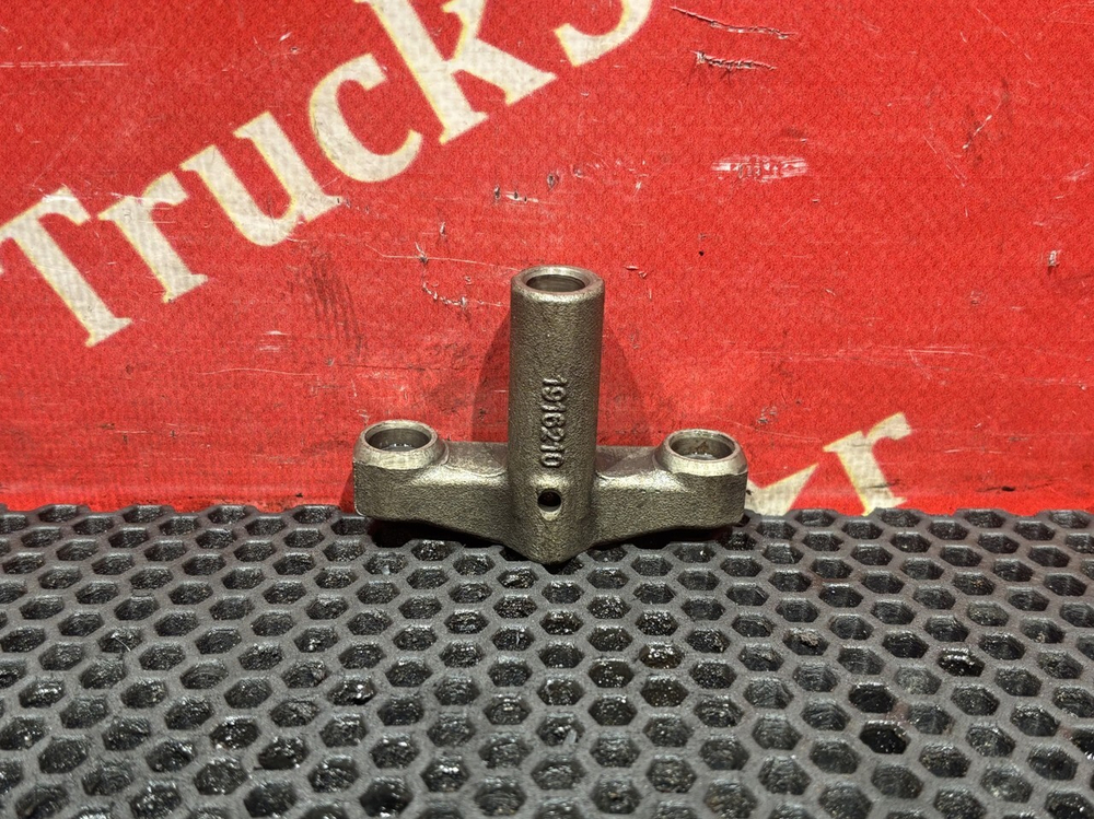 Коромысло клапана 2021г.