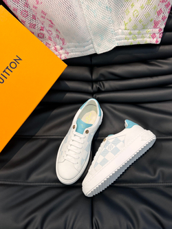 Louis Vuitton Time Out