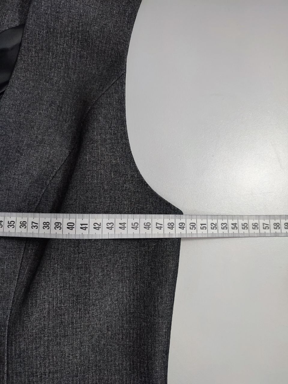 Жилет Bravo костюмный 52 размер, новый