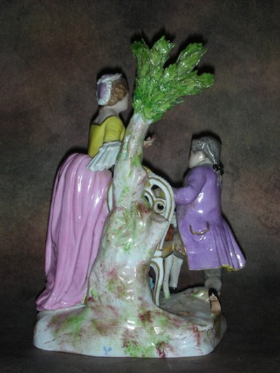 Статуэтка. Фарфор. Продавец тканей. Франция