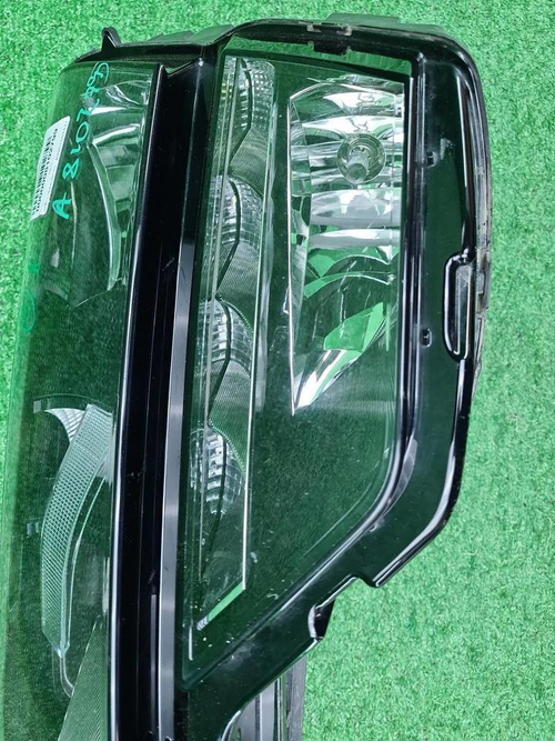 Фара левая Skoda Karoq (2017-2021) галоген