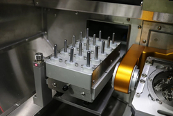 ARUM 5X-200 фрезерный станок для зуботехнической лаборатории